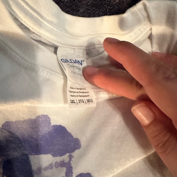 One of a kind Pocahontas watercolor design tee shirt - Picture 4 of 4